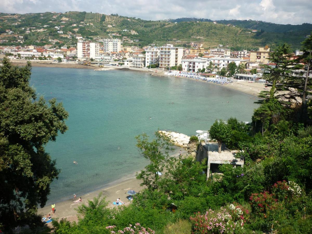 Panoramic Apartments In Villa In Center "The Beach And The Cliff" 1 Agropoli Exterior photo